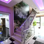 Sofia فندق 3*