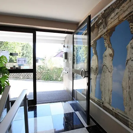 Isabel Hotel 3*