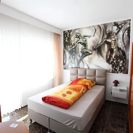 Sofia 3*
